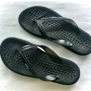 NWOT • Speedo Flip Flops • Small